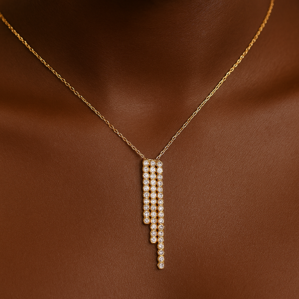 Pırlanta Taşlı Şelale Tasarımlı Altın Kolye