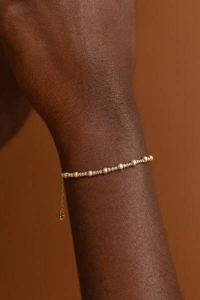 Üç Renk Altın Boncuklu Zarif Bileklik