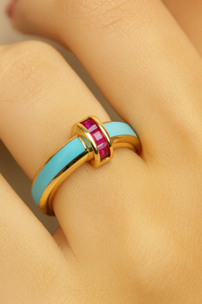 Turkuaz Detaylı ve Yakut Taşlı Altın Yüzük