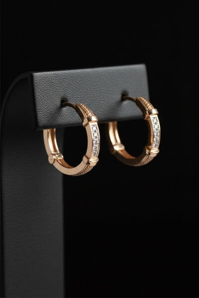 0.09 Karat Pırlanta Geometrik Halka Küpe