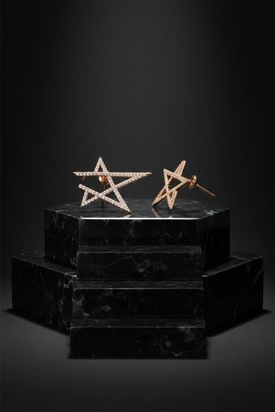 0.71 Karat Pırlanta İç İçe Yıldız Tasarım Küpe