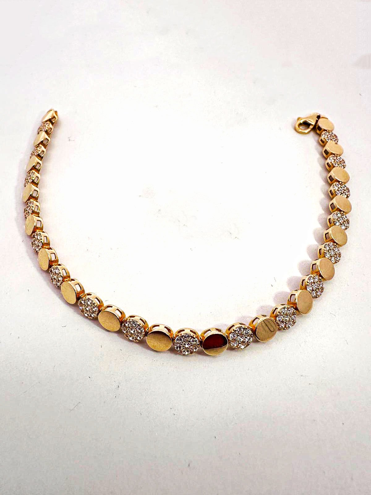 Altın Sıralı Plaka ve Taşlı Daire Modern Bileklik