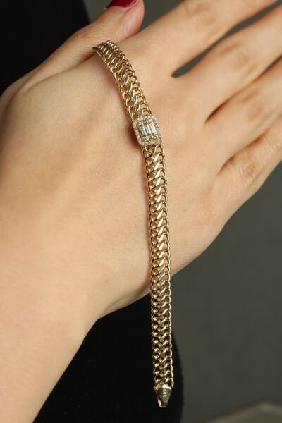 Altın Çift Sıralı Gurmet Zincirli Dikdörtgen Baget Bileklik