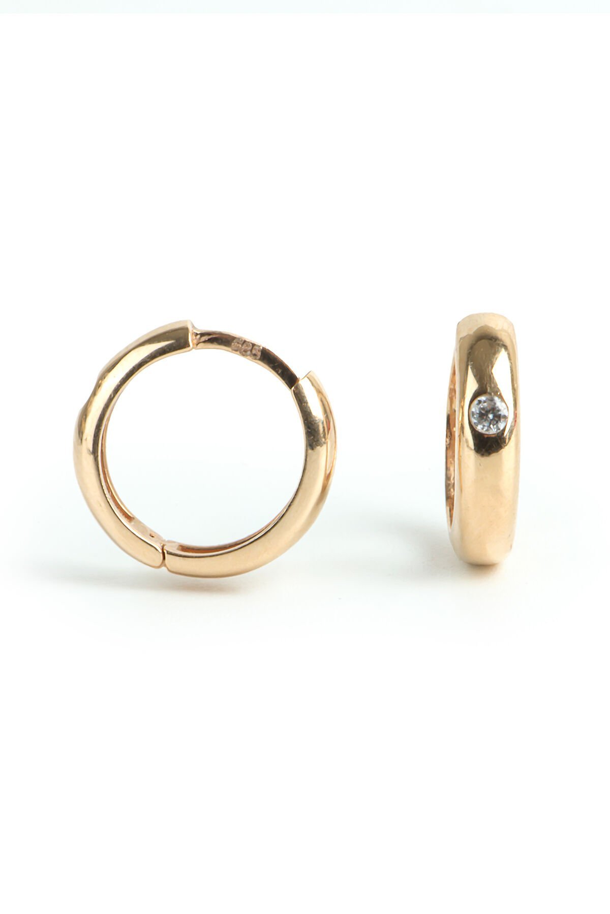 Altın Tek Taşlı Minimalist Halka Küpe