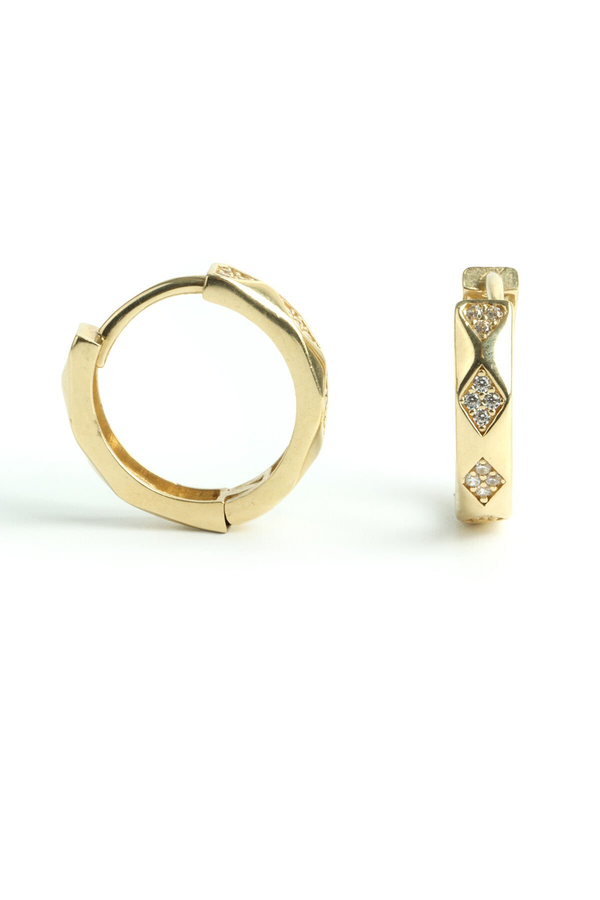 Altın Baklava Desenli Taşlı Halka Küpe